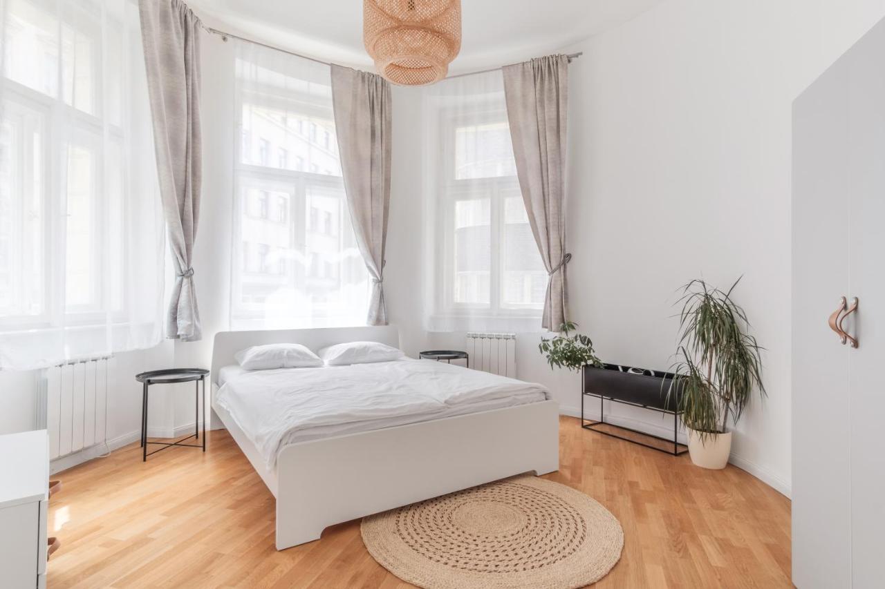 Luminous Apartment For 2 Near Wenceslas Square By Prague Days Buitenkant foto
