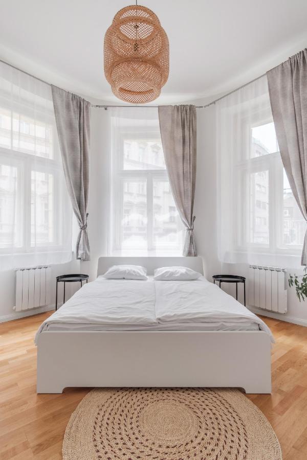 Luminous Apartment For 2 Near Wenceslas Square By Prague Days Buitenkant foto